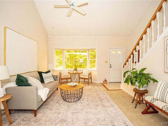 3rd image of 36 Pond Brook Dr