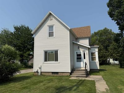 1629 Pernin St, Marinette, WI, 54143