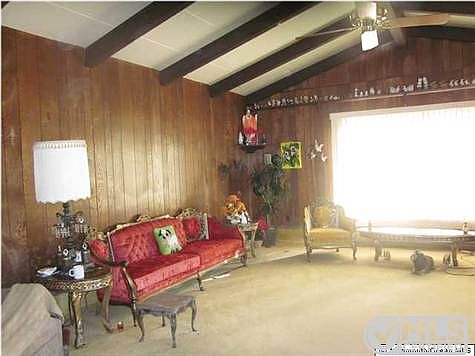 4th image of 355 Cheryl Dr