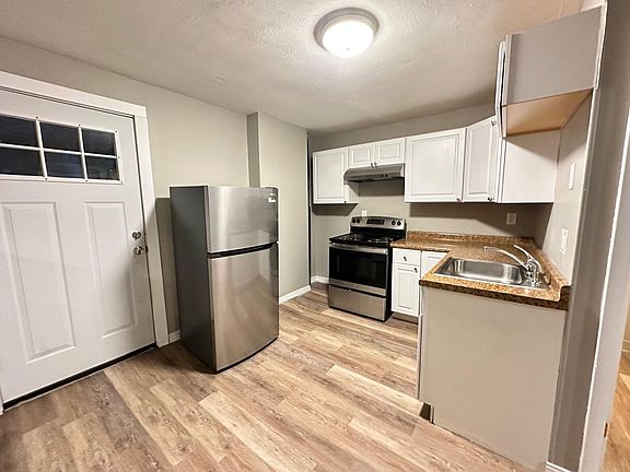 2nd image of 64-66 Parsons St #64-B