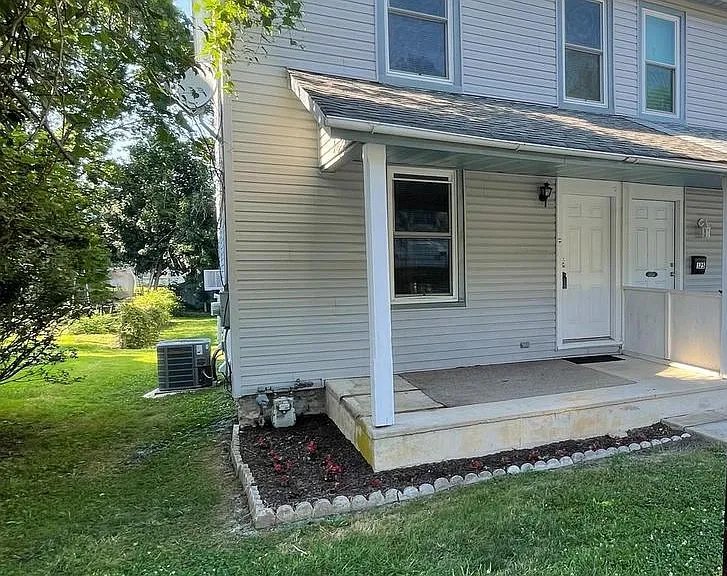 127 Edgehill Ave #5 — Photo 2