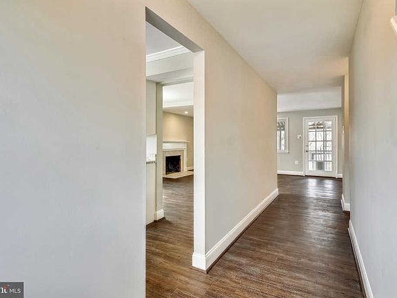 5th image of 8076 Saint Annes Ct