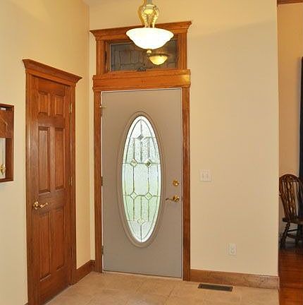 Greet your guests in this lovely foyer