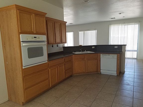 2nd image of 1444 Sur Este Ave