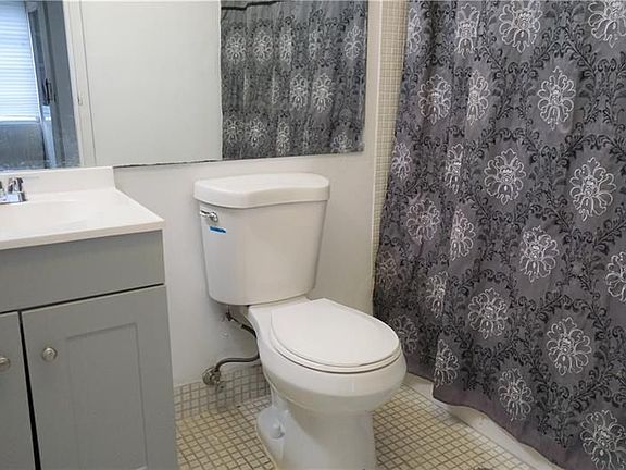 3rd image of 323 Brittany Ave #G