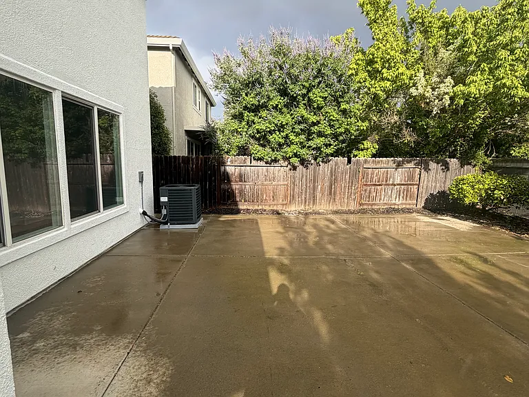 109 Cropton Ct — Photo 59