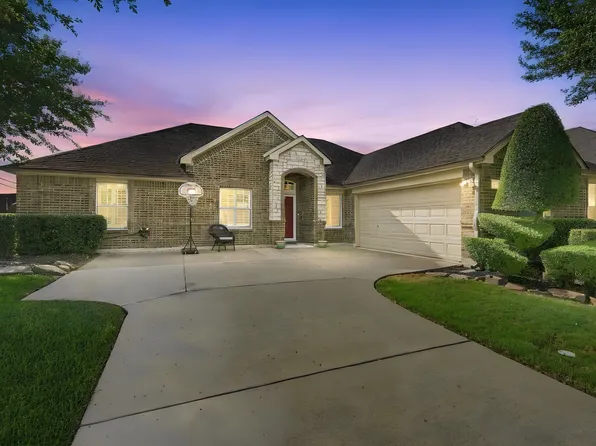 501 Branchwood Dr, Midlothian, TX 76065