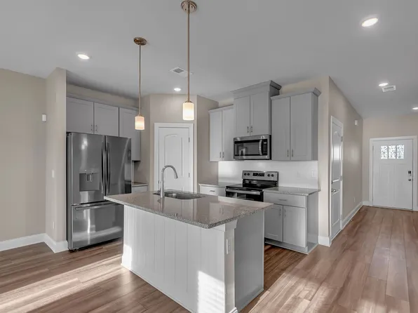 349 Coleman Ct, Columbia, TN 38401