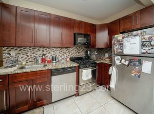 2521 34th St APT 3B, Astoria, NY 11103