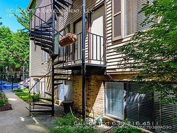 2nd image of 2643 N Southport Ave APT 1R