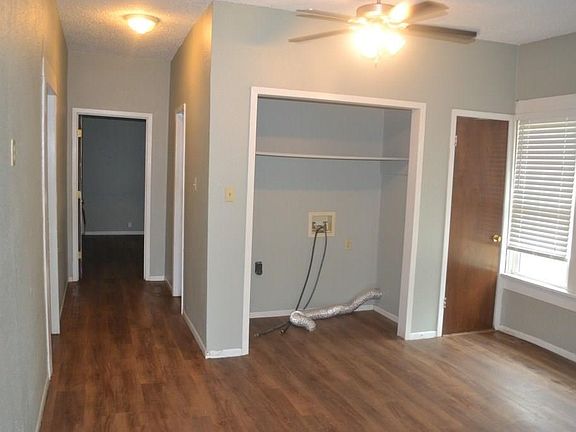 5th image of 741 W Long St