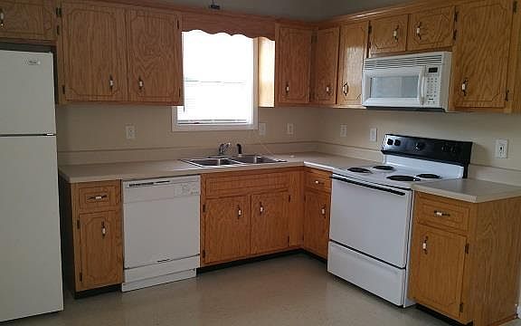 5th image of 257 Executive Ave APT B