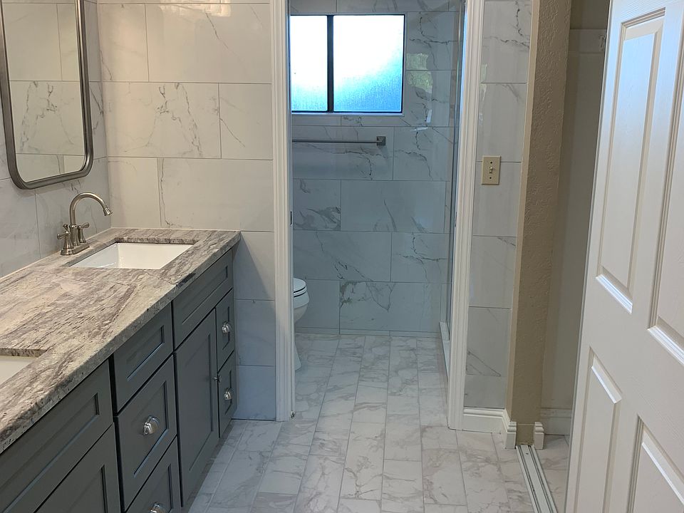 Master bathroom 