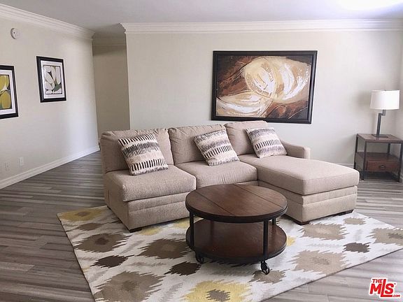2nd image of 1021 12th St APT 302