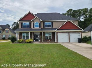 5220 Cypress Glen Rd, Hope Mills, NC 28348
