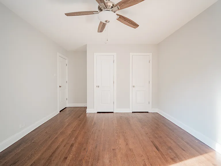 Bedroom 7357-2S