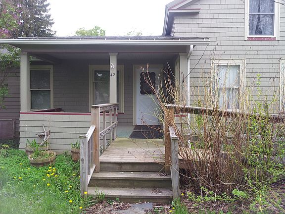 3rd image of 42 E Greenwood St