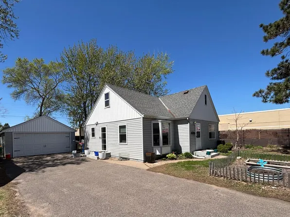 5413 Hampshire Ave N, Crystal, MN 55428
