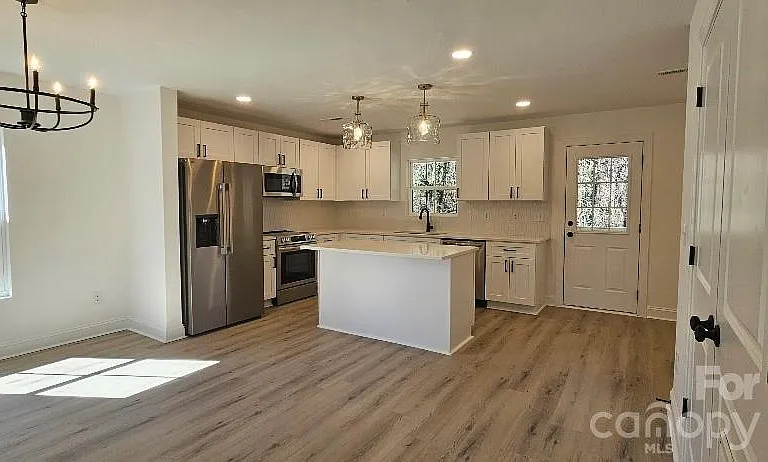 382 W Moore Ave #A — Photo 5