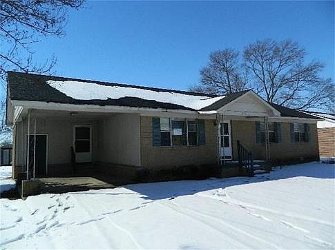 1st image of 1327 Cherry Lea Ln