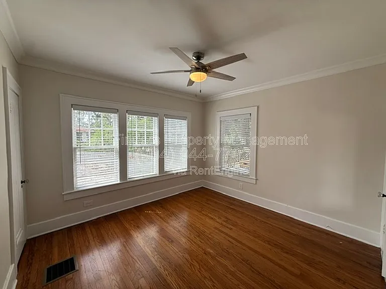 3520 Pine St — Photo 14