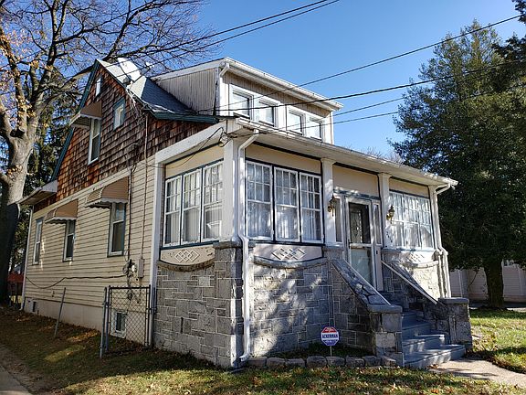 2nd image of 2414 46th St