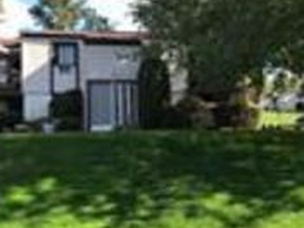 77 Richmond Blvd Unit 4A