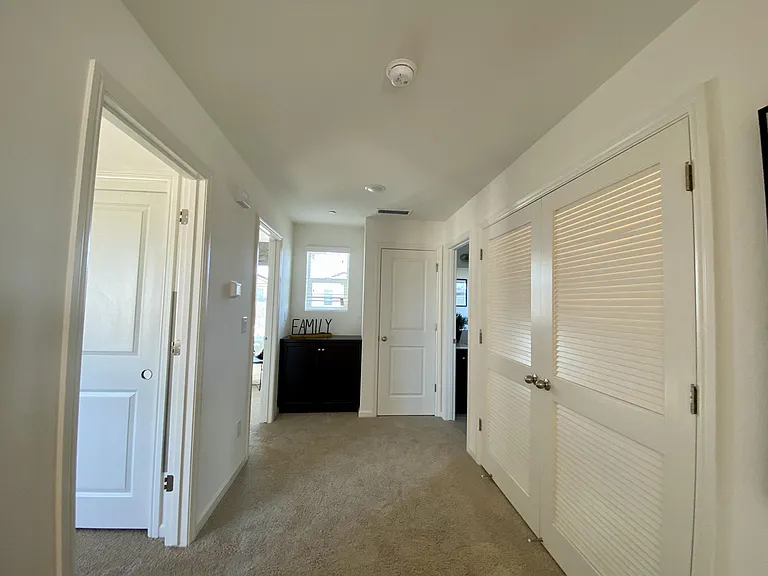 2052 N Rogers Ln — Photo 20