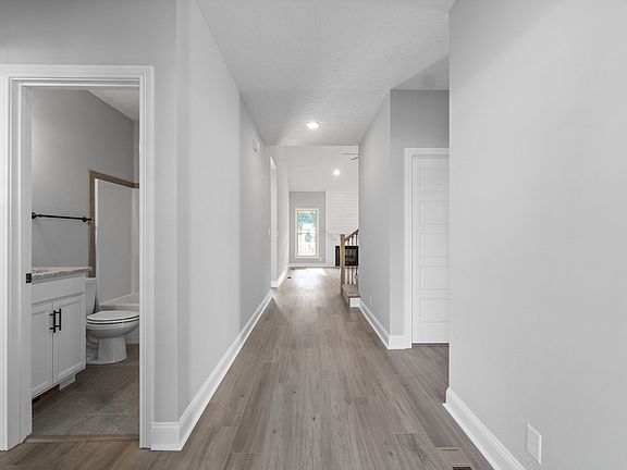 3rd image of 636 Creighton Cir Lot 36