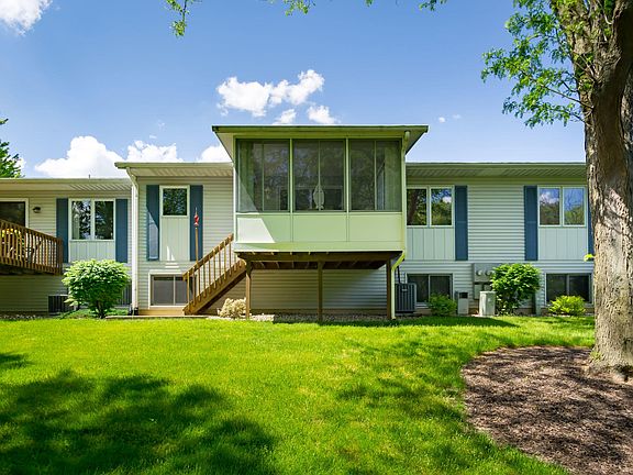 5th image of 2826 Bridgeside Dr SE