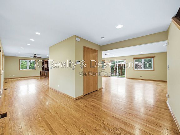2nd image of 1007 Forest Dr
