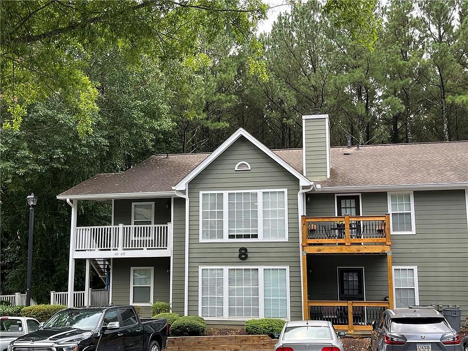 1st image of 804 Berkeley Woods Dr