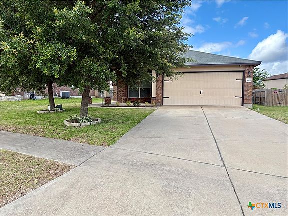 2nd image of 4802 Green Meadow St