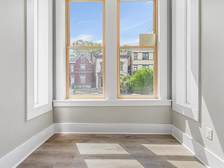 813 Washington Ave #1 — Photo 17
