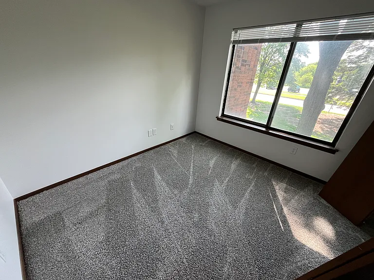 709 Fieldstone Ct #7 — Photo 7
