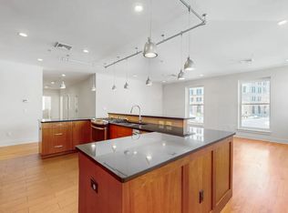 52 Elm St #52, Hartford, CT 06106