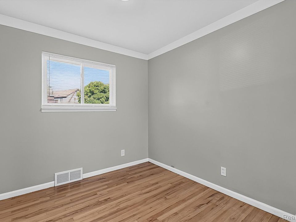 215 Edcliff Ct, photo 17
