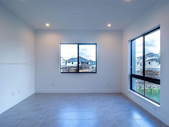 5th image of 4250 SW 176th Ave