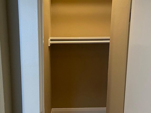 5th image of 57 Linden Ave #5