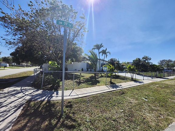 5th image of 5500 SW Sw 37th Street Street