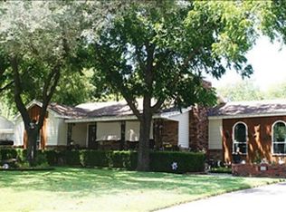 929 Keith Pumphrey Dr, River Oaks, TX 76114