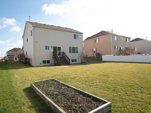 5th image of 1012 Neuhaven Dr
