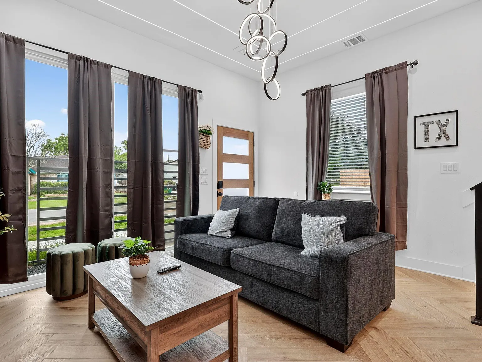 3 bed, 2.5 bath, $3,200 — Photo 3