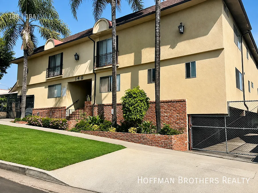 140 N Hoover St Los Angeles, CA 90004 — Photo 3