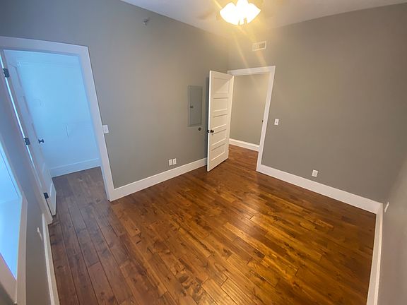 4th image of 142 S Lorimier St #204