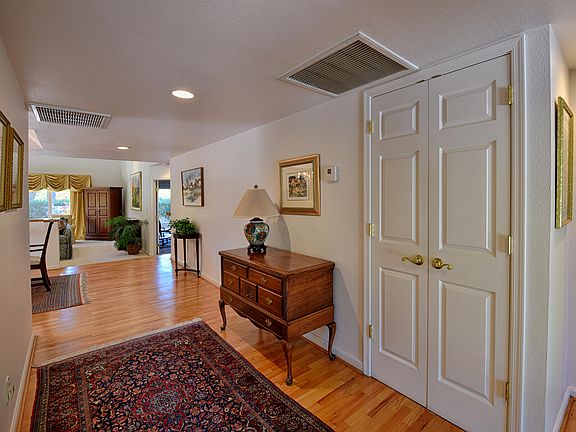 3rd image of 2509 E San Miguel Ave