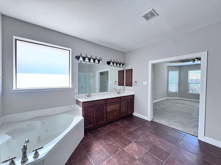 6504 Diamond Dr — Photo 17