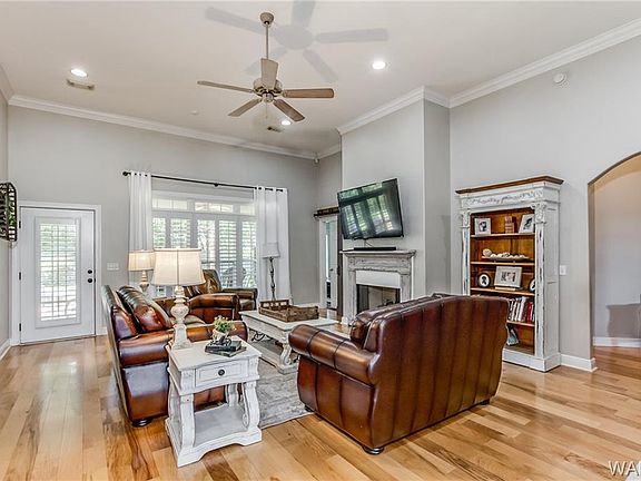 5th image of 6059 Grey Cir