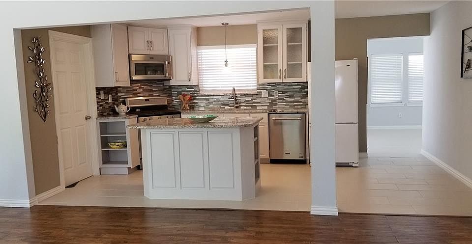 1st image of 801 W Grubb Dr