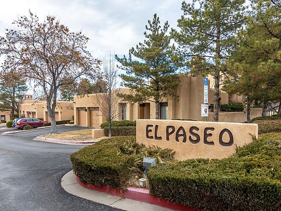 2nd image of 10291 Las Casitas Ct NE